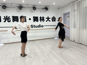 广州五羊新城附近交谊舞自由社交舞 成人**培训