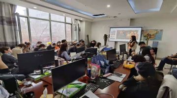 新疆电脑升级培训，广告平面设计10月底开课，UI技术学习