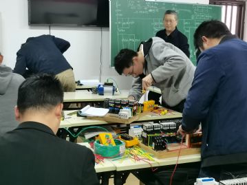 成都电气自动化PLC编程培训学校学会*