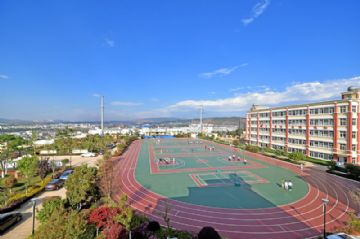 昆明市第三中学空港实验学校高三复读地址在哪